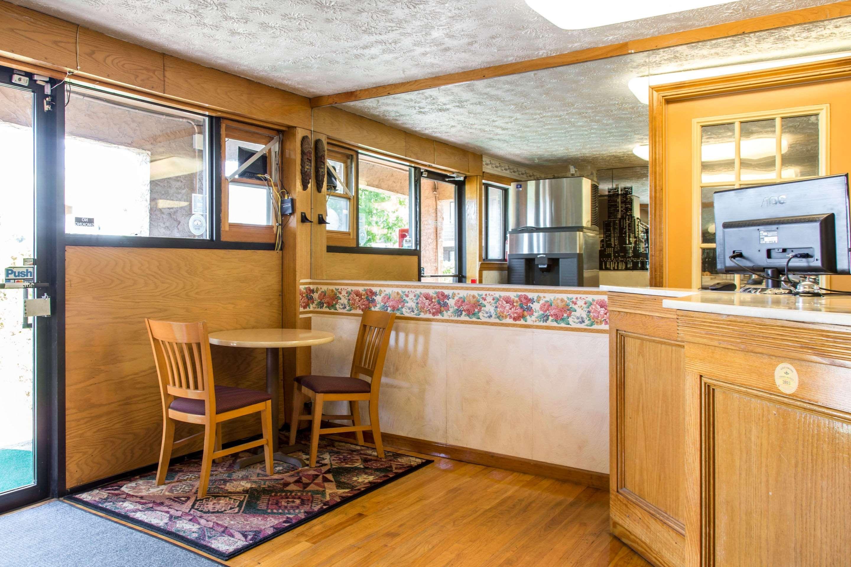 Rodeway Inn & Suites Branford - Guilford Eksteriør billede