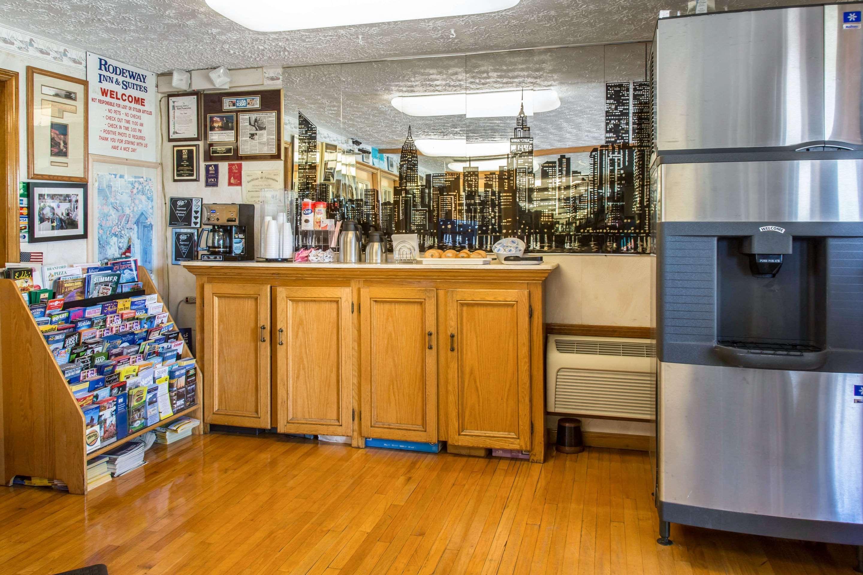 Rodeway Inn & Suites Branford - Guilford Eksteriør billede